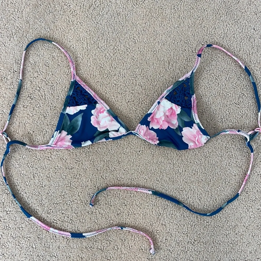 Frankie’s bikini top